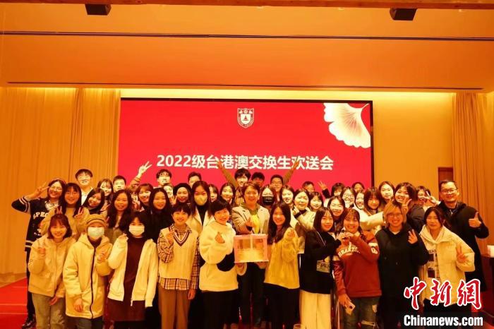 图为洪文慧参加活动。 洪文慧 供图 图为洪文慧参加活动。 洪文慧 供图