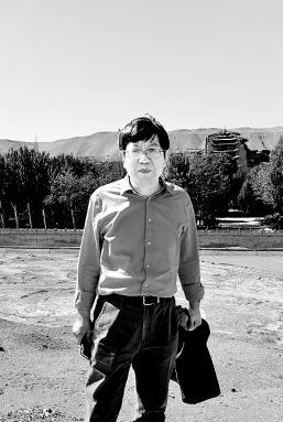 俯身跋涉 弦歌不辍——2025年学人与书事撷景 俯身跋涉 弦歌不辍——2025年学人与书事撷景