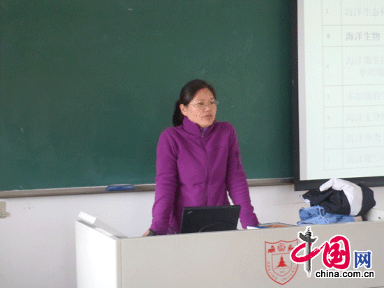 2012年度海洋人物南京大学地理与海洋科学学院 左平 良师左平:完成中国首次滨海湿地制图 成立海衡社 2012年度海洋人物南京大学地理与海洋科学学院 左平 良师左平:完成中国首次滨海湿地制图 成立海衡社