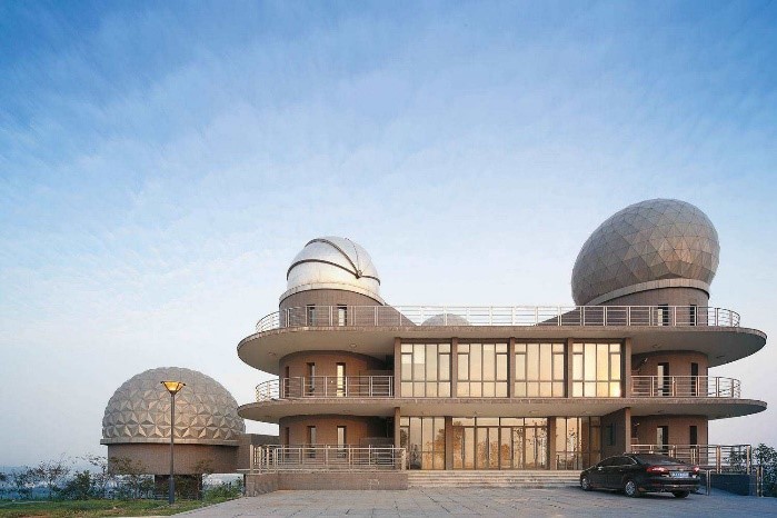 图.南京大学仙林校区左涤江天文台