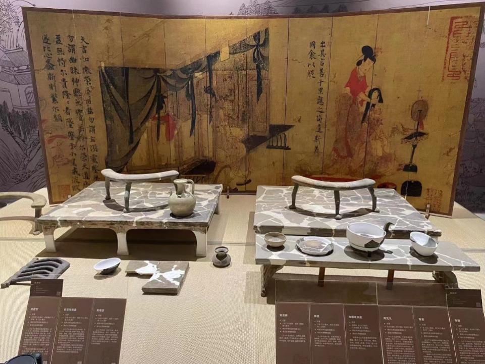 南京大学北园东晋墓部分出土文物 南京大学北园东晋墓部分出土文物
